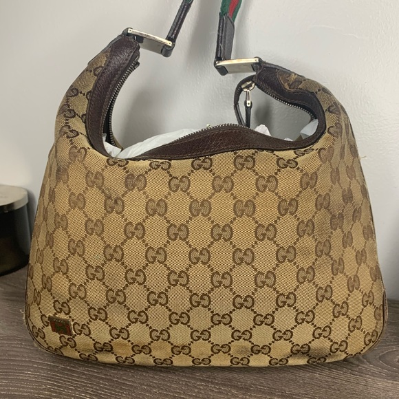 Authentic Gucci Purse - Picture 4 of 7
